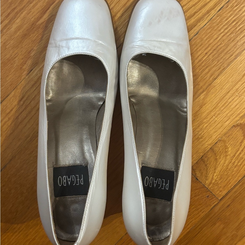 Women's Cream Ballet Flats